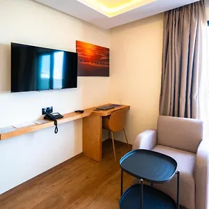 Unico Maarif Hotel